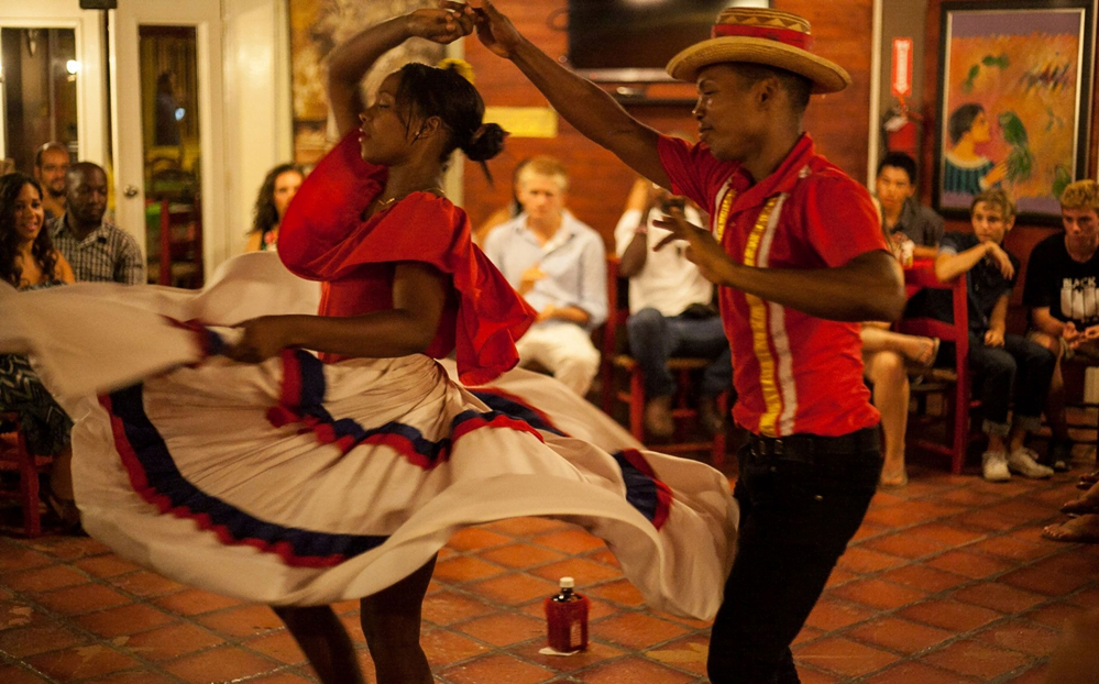 Negro couple dancing